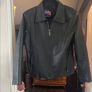 Black Leather motorcycle jacket like new Jacket like new